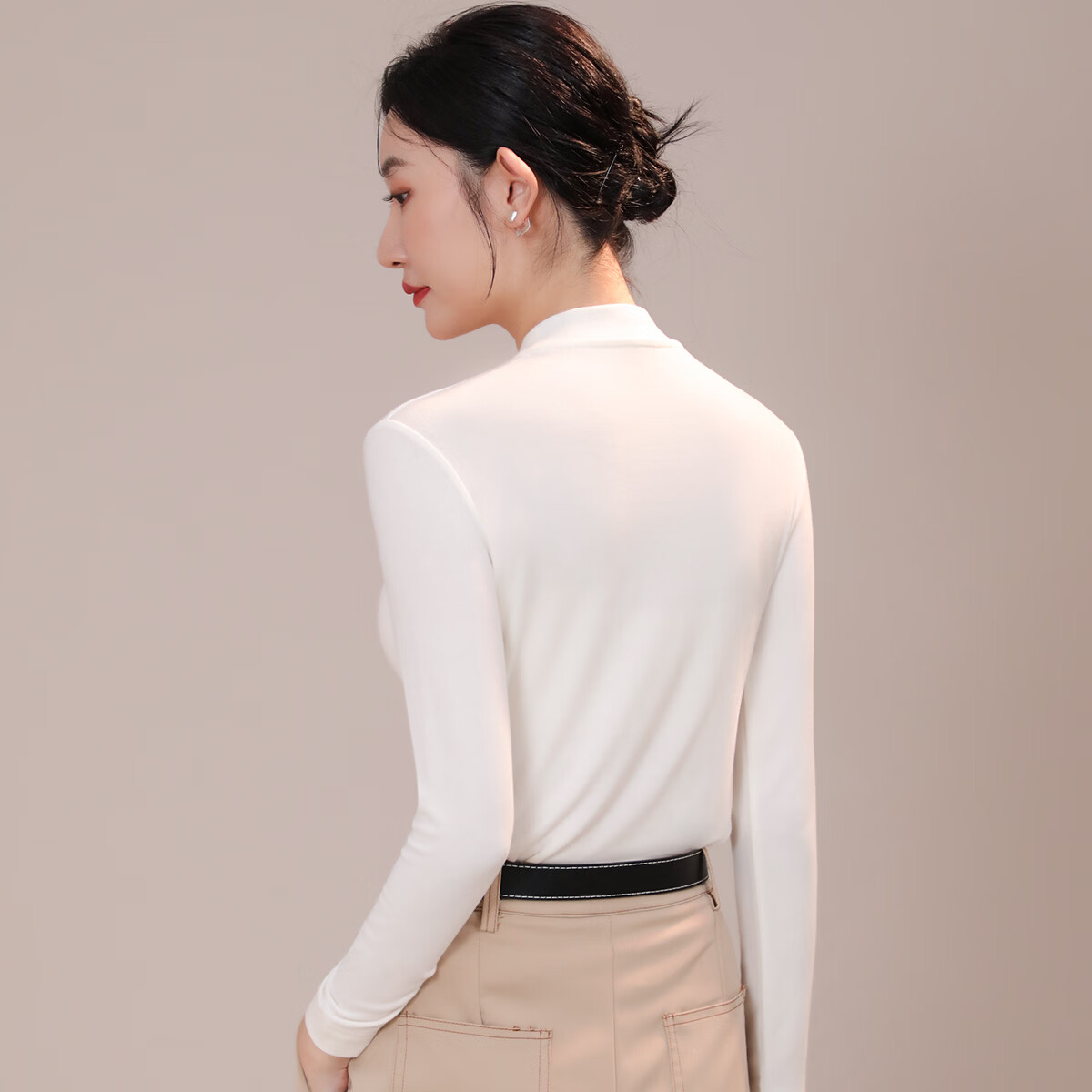 六月玫瑰半高领时尚打底衫女百搭修身显瘦女士打底衫女内搭高级感可外穿 白色 M (80-100斤）