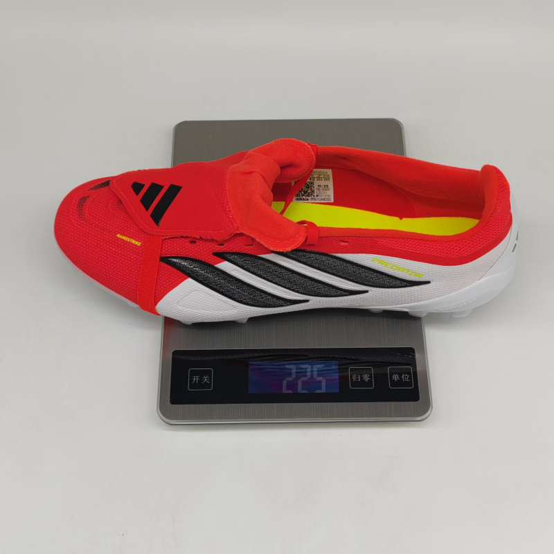 阿迪达斯 (adidas)男子足球鞋 25秋季新款PREDATOR猎鹰 AG短钉中端足球鞋 【猎鹰PREDATOR】黑色/拍大一码/晒图退5 40.5 (255mm)