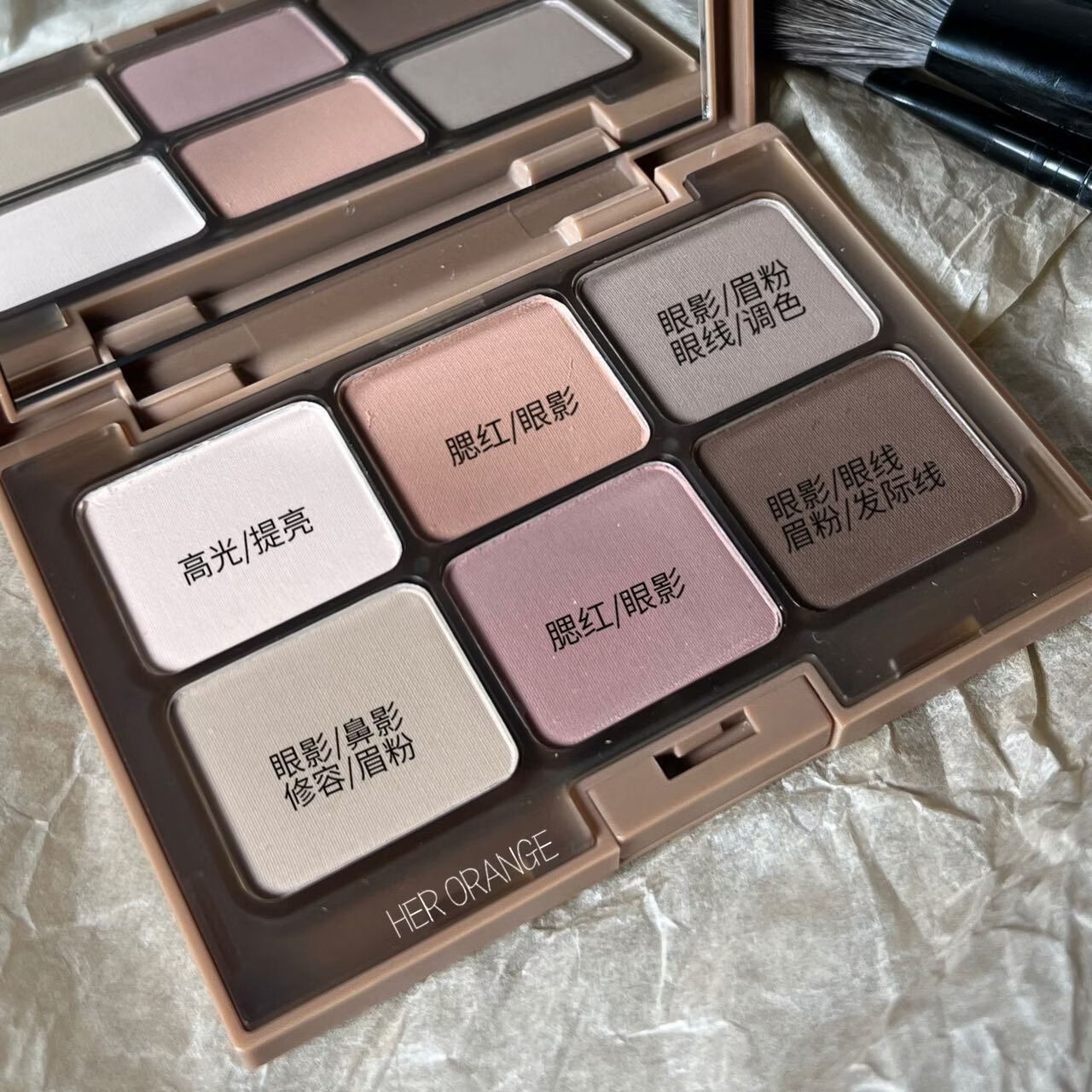 HERORANGE【厂家直发】六色眼影综合盘腮红修容高光一体盘大地色平价彩妆学 六色眼影综合盘