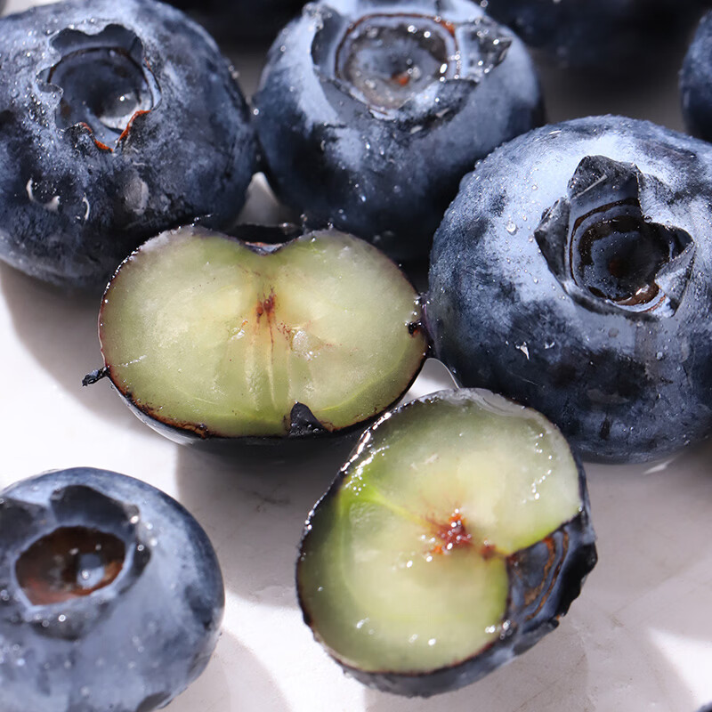 云南澄江抚仙湖花香蓝莓L25蓝莓脆甜天花板 超大果源头空运次日达 L25花香蓝莓125g*4盒装净重1斤+顺丰空运 中果15mm+