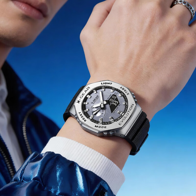X-GEAR农家八角橡树男士钢铁机械之心青少年初高中学生运动防水石英手表 银蓝胶带【字母款】