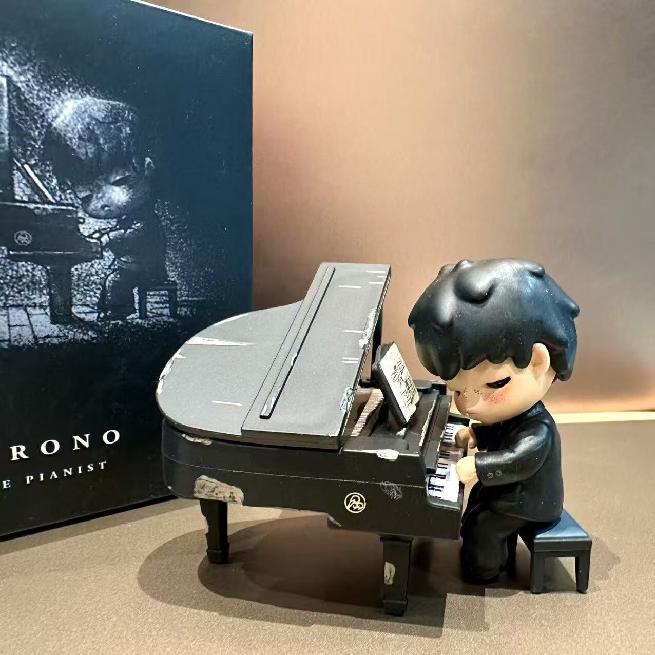 JAY钢琴师小野Hirono手办潮流桌面摆件玩具装饰男女朋友生日礼物 钢琴师黑+白共两只【顶配版】