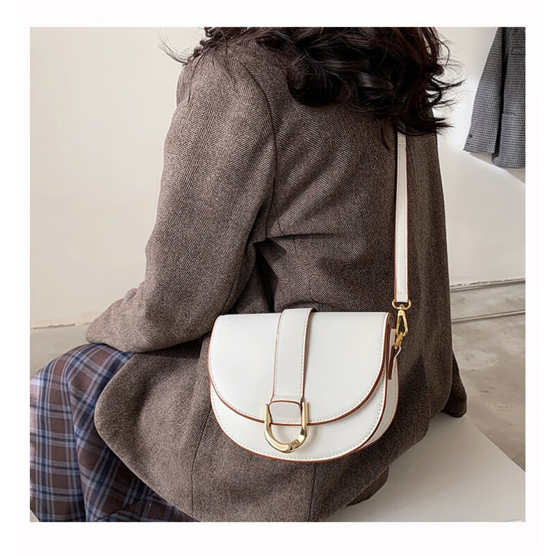 hfggded 今年流行包包女包01新款潮时尚洋气斜挎包感腋下马鞍包 白色