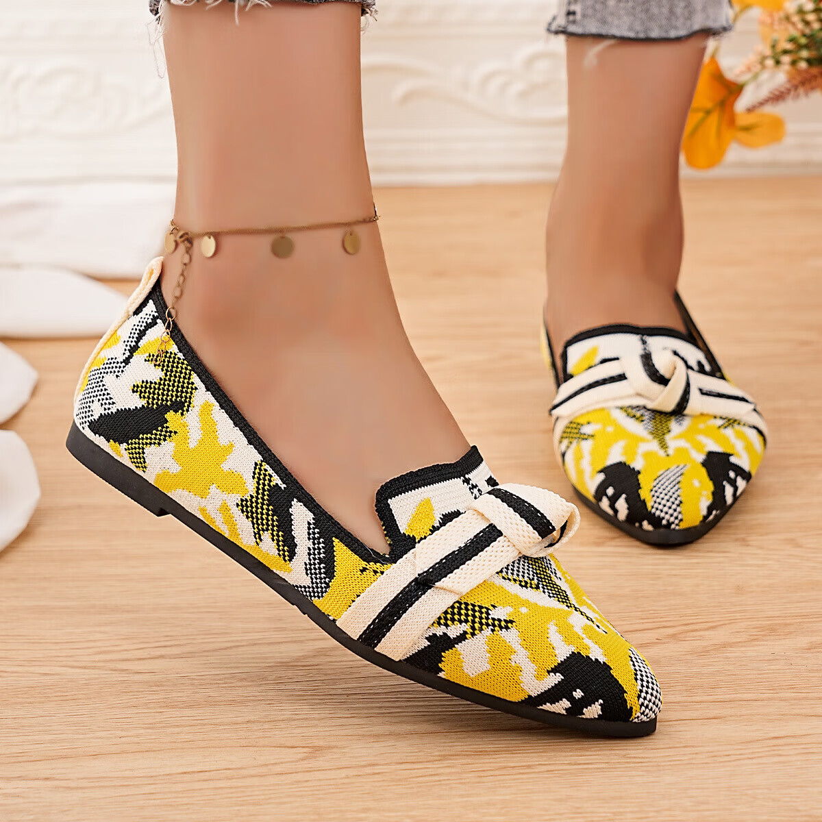 显瘦尖头大码平底单鞋女2025时尚飞织一脚蹬蝴蝶结休闲透气拼色单 黄叶花 36