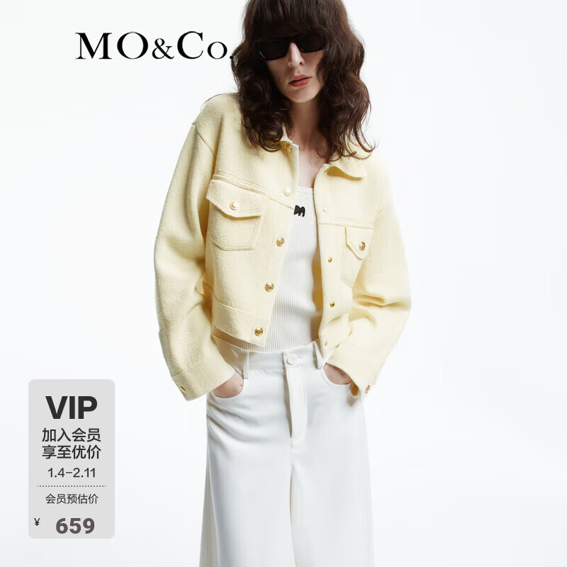 MO&amp;Co.春秋复古MC金扣对称袋盖翻领短款毛织外套摩安珂 月芽黄色 L 170