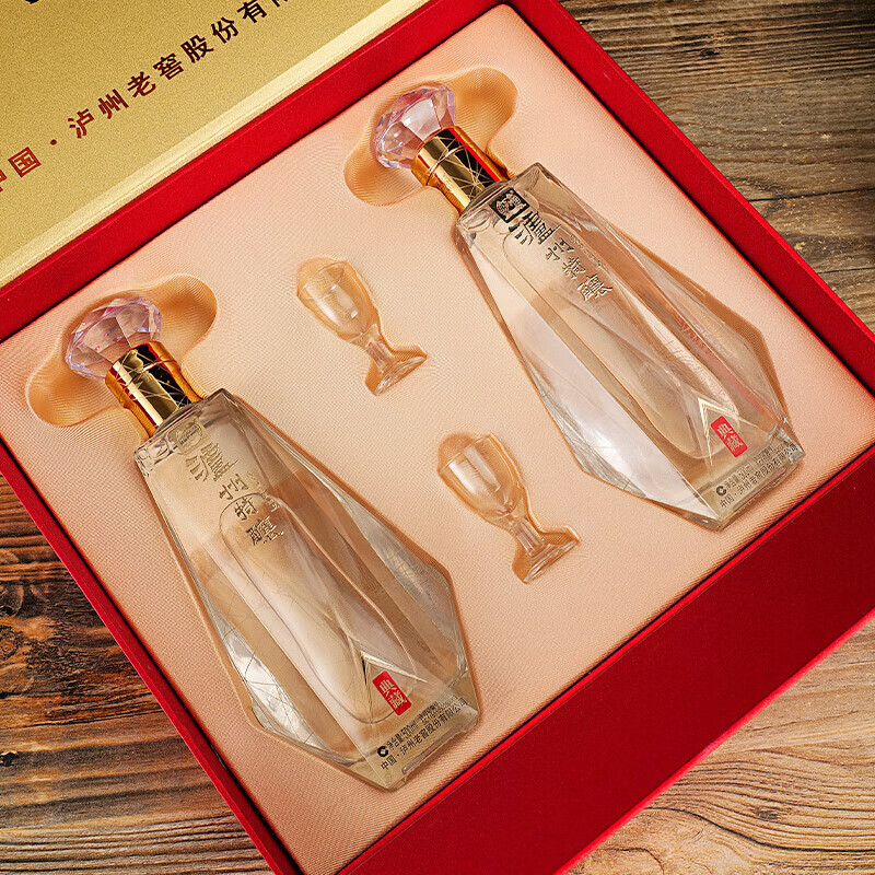 泸州老窖 浓香型白酒 高度 喜酒 口粮纯粮食酒 宴请送礼盒 宴请 52度 500mL 6瓶 特酿典藏 整箱装