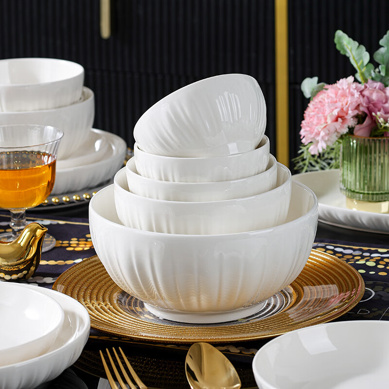 几句纯白色浮雕金盏花釉下彩系列陶瓷餐具套装家用饭碗菜盘高温陶瓷 纯白瓷浮雕金盏花 16件套 （竹筷子）