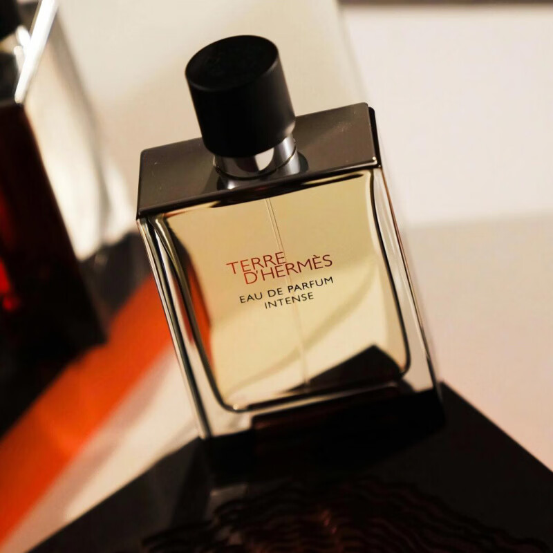 HERM'S爱马仕HERMES大地淡香水男士香水中性木质香新年生日礼物送男友 爱马仕大地淡香【礼盒款】 50ml