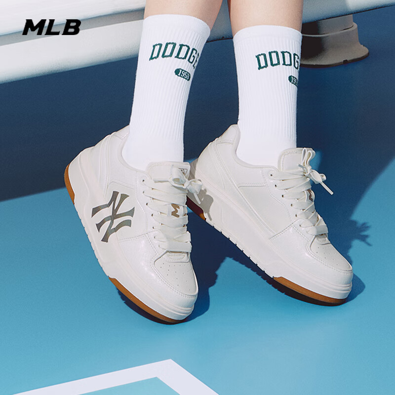 美职棒（MLB）官方运动鞋女鞋子 明星同款板鞋NY标低帮休闲鞋男鞋 3ASXCLX4N 纽约洋基队/白色 40.5 255
