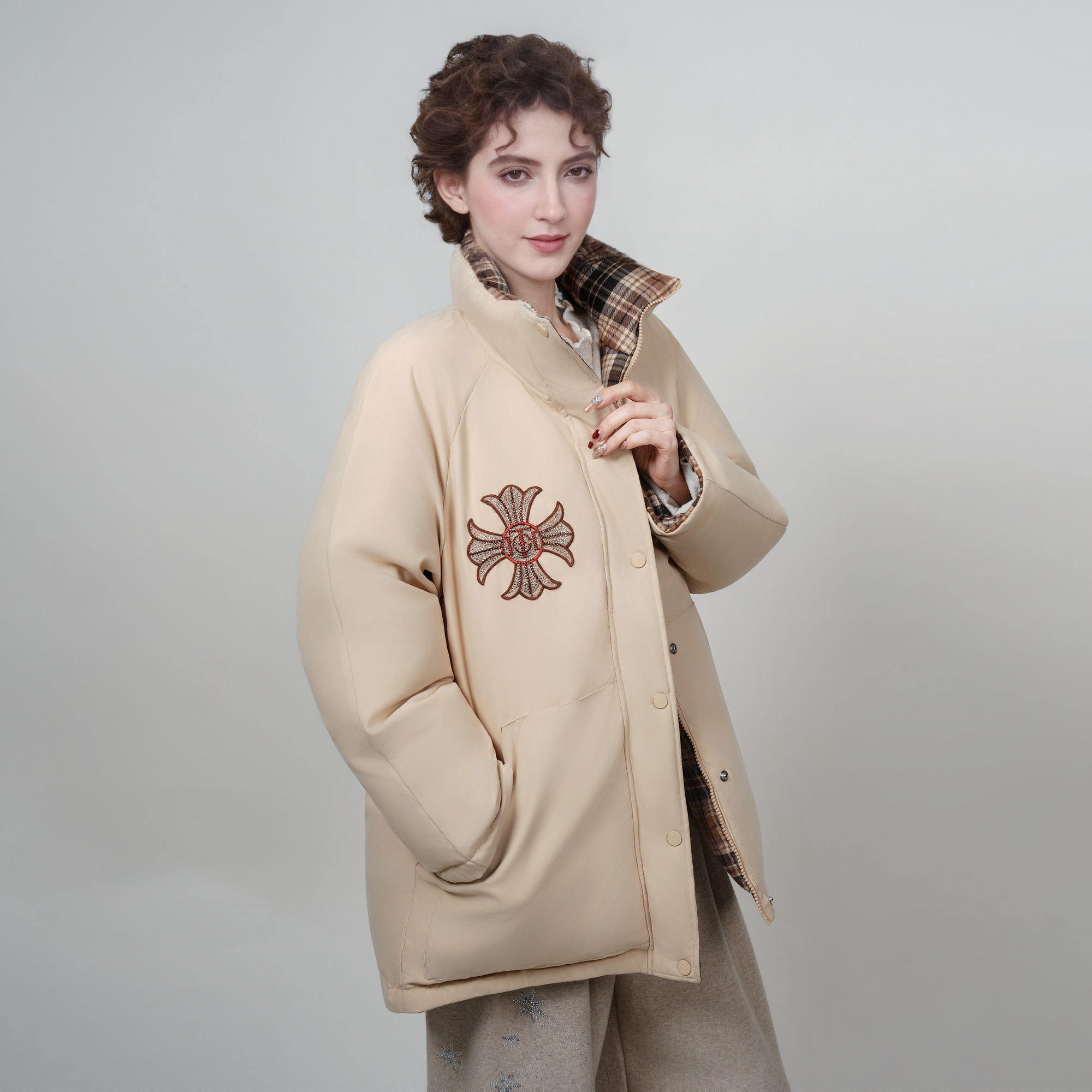 TCH立领羽绒服外套女26年早春款烫钻格纹设计感百搭保暖千金风拉链衫 卡格 L