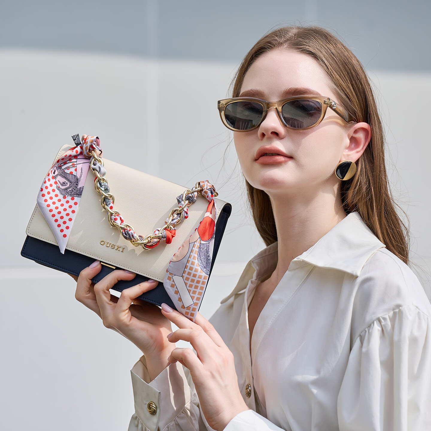 GUSKI法国奢侈品牌链条包撞色单肩手提丝巾牛皮斜挎包包生日情人节礼物 Off-white米白色 送女友送老婆送妈妈