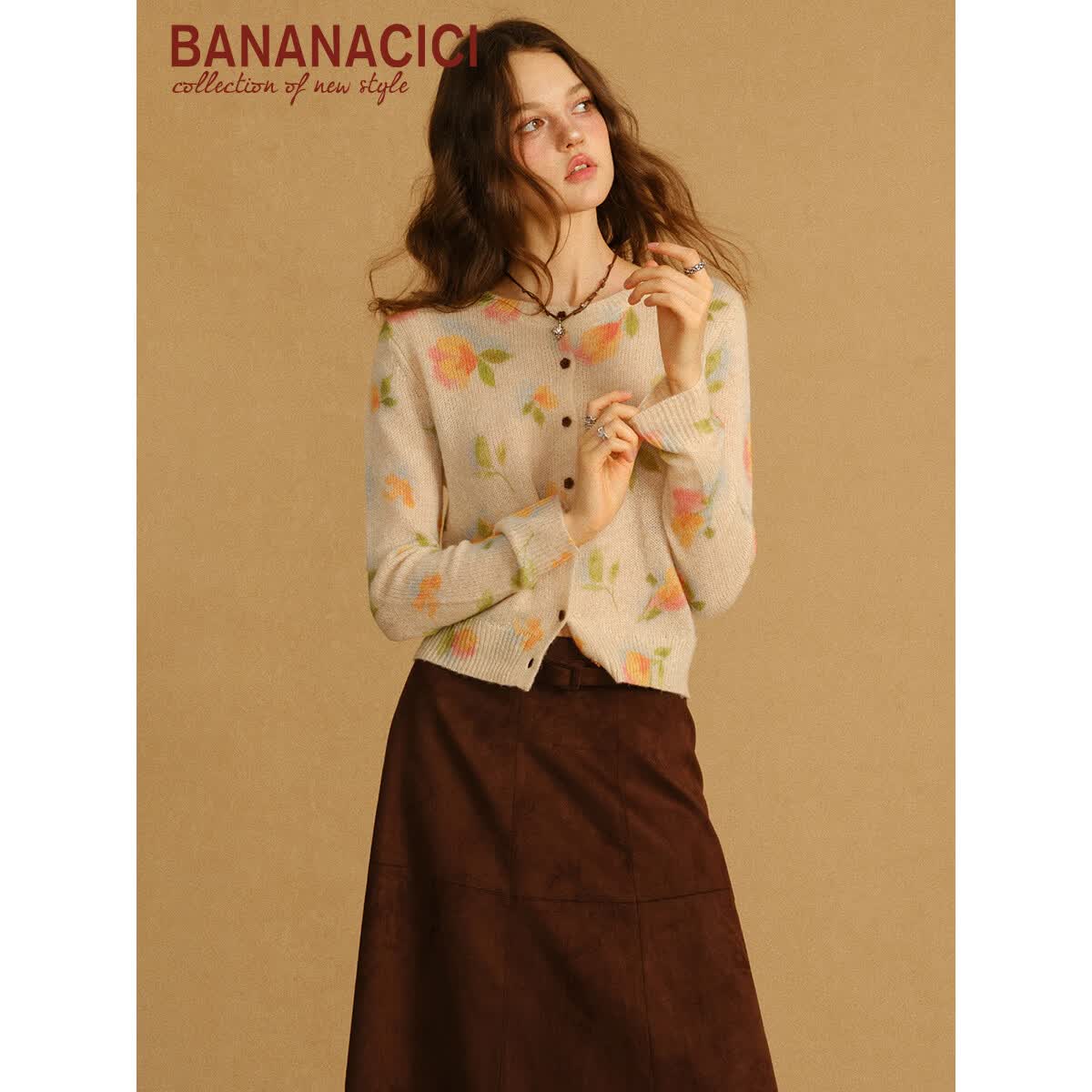 banana cici2026年春季新款天丝羊驼羊毛花卉圆领长袖针织开衫C2S1MY506 杏色 L