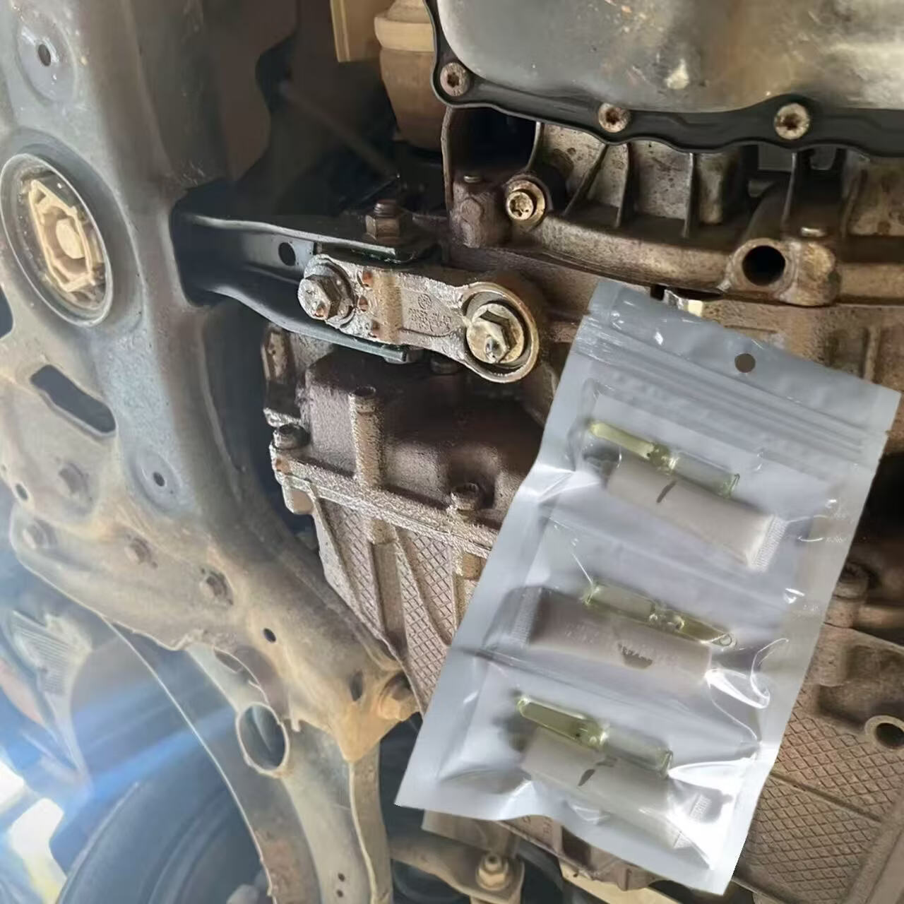 爱子有方补油箱渗漏金属专用胶耐腐蚀水箱变速箱堵漏强力专用金属粘接胶水
