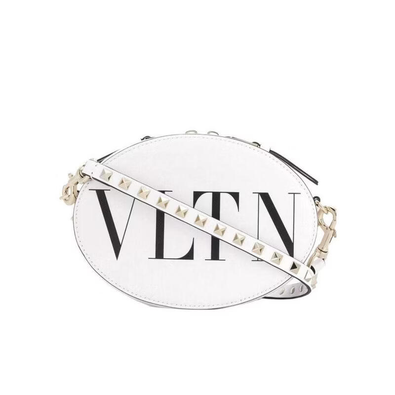 华伦天奴（Valentino）女士单肩包 日常携带轻便收纳潮流搭配标识设计白色铆钉装饰 白色 均码