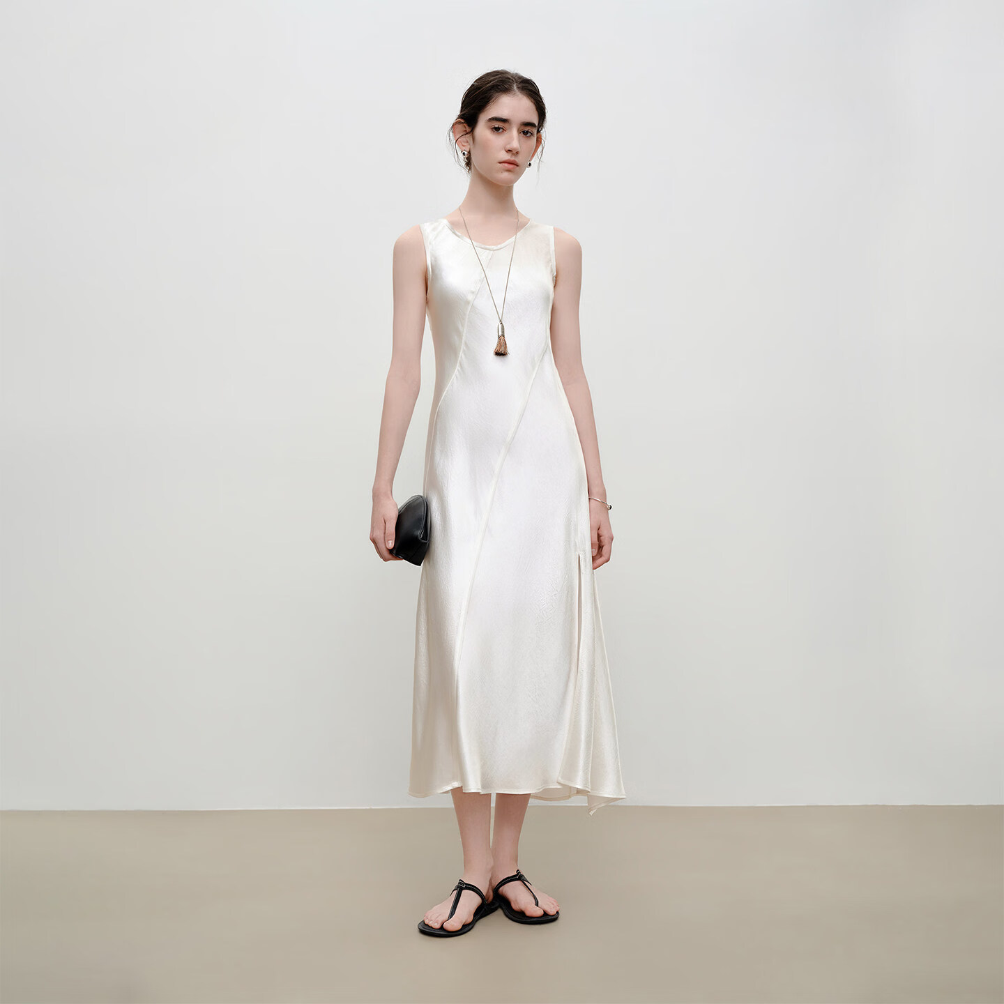 自巧【涟漪浮光】小个子轻奢醋酸斜裁U领背心长裙2026年夏季新品 雅白色 M （尺码：4）
