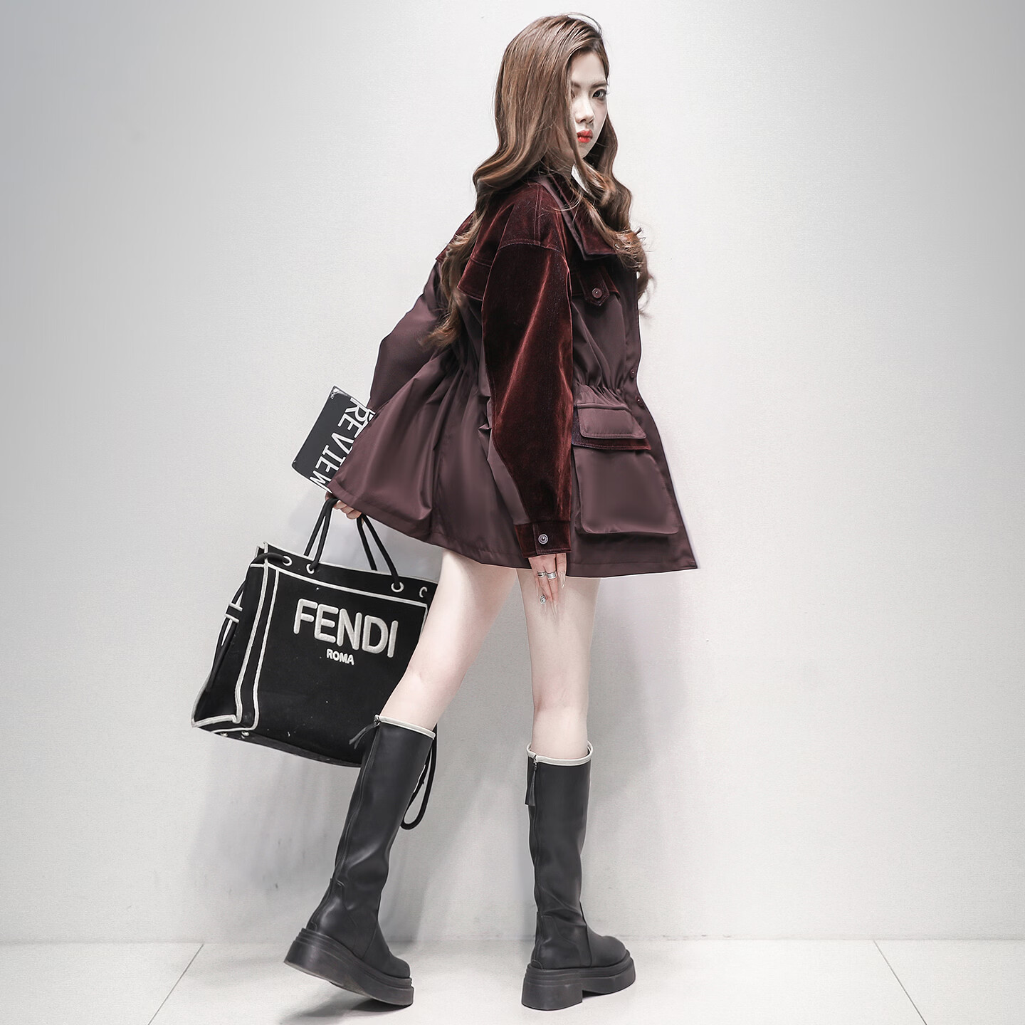 靓丽芭娜（LIANGLIBANA）女士外套2026春季新款小个子时尚休闲牛仔拼接风衣收腰系带外套女 酒红色 XL