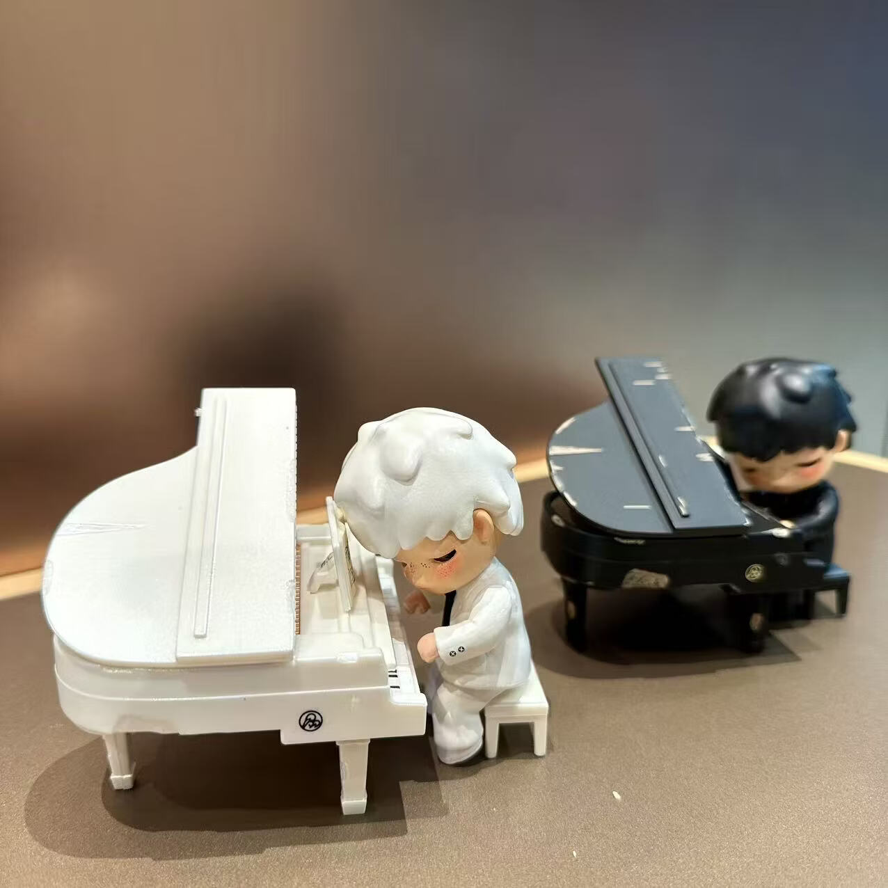 JAY钢琴师小野Hirono手办潮流桌面摆件玩具装饰男女朋友生日礼物 钢琴师黑+白共两只【顶配版】
