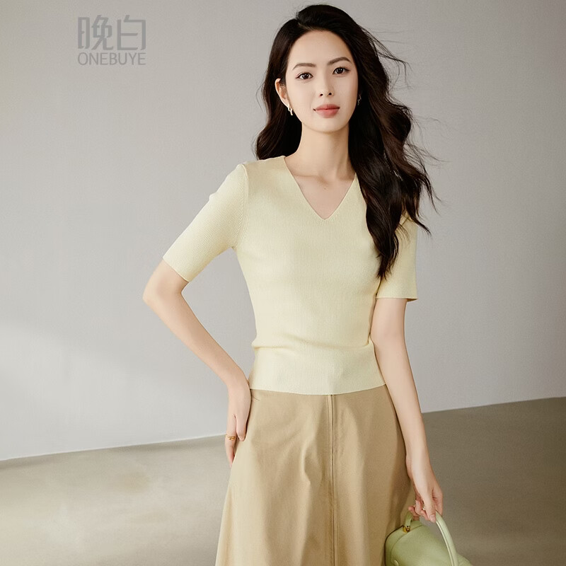 晚白【新品】2026年春款时尚V领短袖正肩显瘦修身弹力针织衫女 米黄色 M