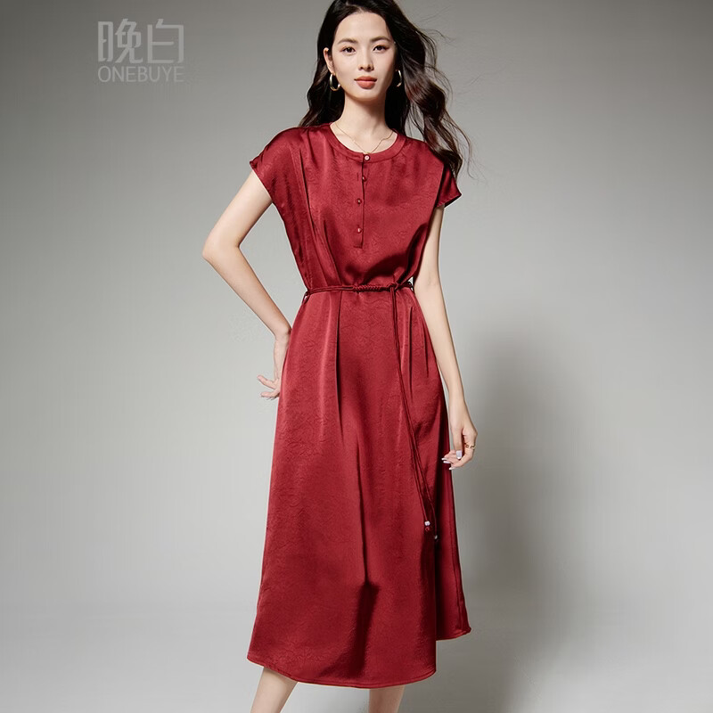 晚白【新品】2026年春款时尚优雅裙子系带收腰宽松显瘦缎面垂顺连衣裙 红色 M