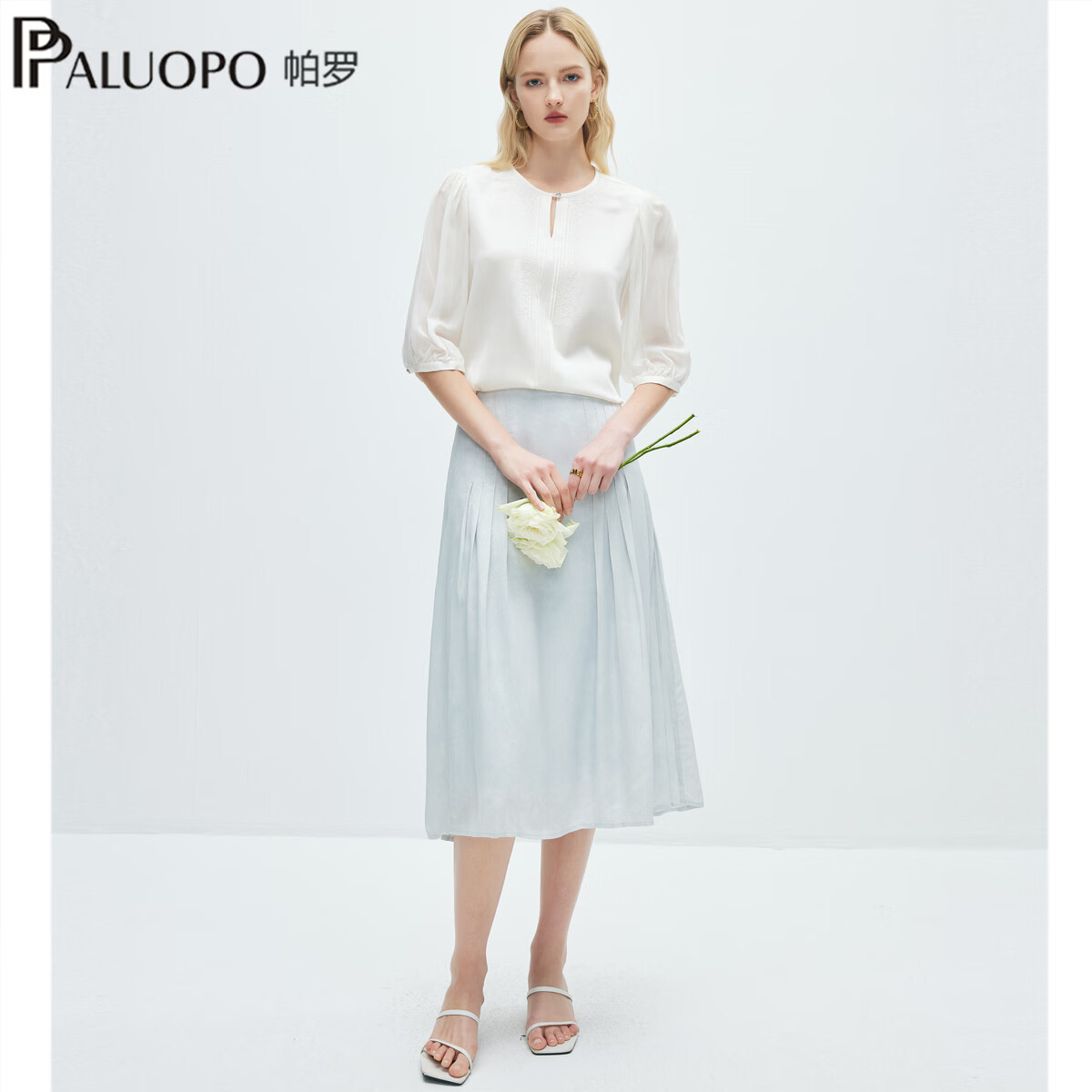 帕罗(PALUOPO)2026夏季新款简约设计感绣花宽松T恤女19姆米双乔真丝上衣 白色 M 160/84A