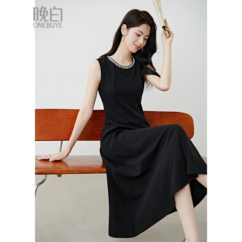 晚白2026春款重要场合礼服裙手工钉珠圆领裙子高级感显瘦无袖连衣裙 黑色 L