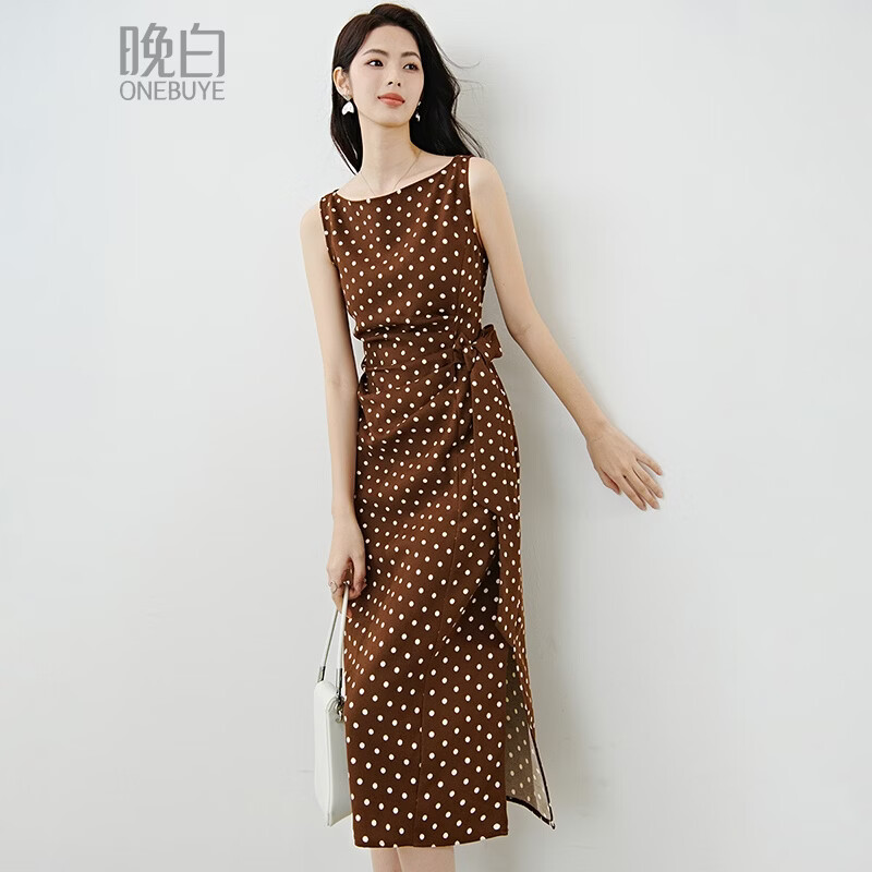 晚白2026春款复古设计感一字领蝴蝶结系带侧收腰度假风波点无袖连衣裙 深咖色 M