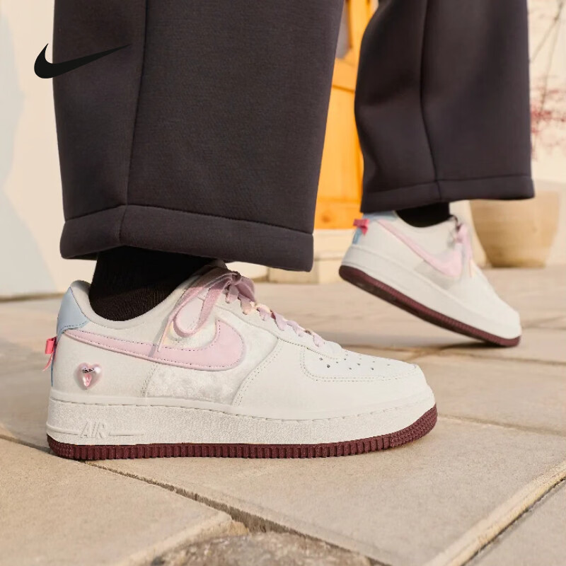 NIKE耐克空军一号情人节限定女鞋2026春季新款AF1潮流板鞋运动休闲鞋 IQ4937-161 38
