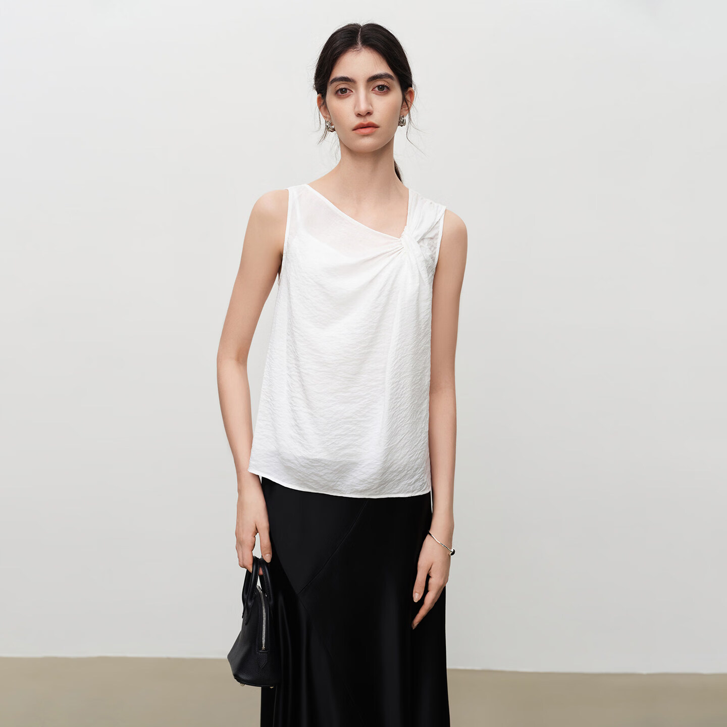 自巧小个子白色设计感扭结无袖衬衫上衣女2026夏新款 雅白色 【配送吊带】 XXS （尺码：1）