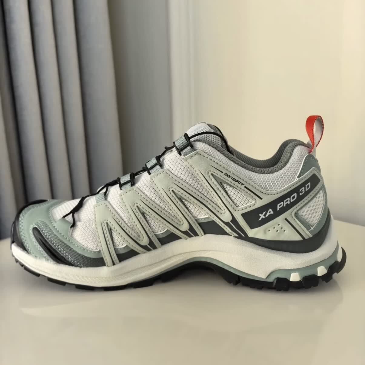 萨洛蒙（Salomon）XA PRO 3D 男女同款户外登山徒步鞋 防滑耐磨透气通勤休闲运动鞋 浅冰绿/清绿色 41