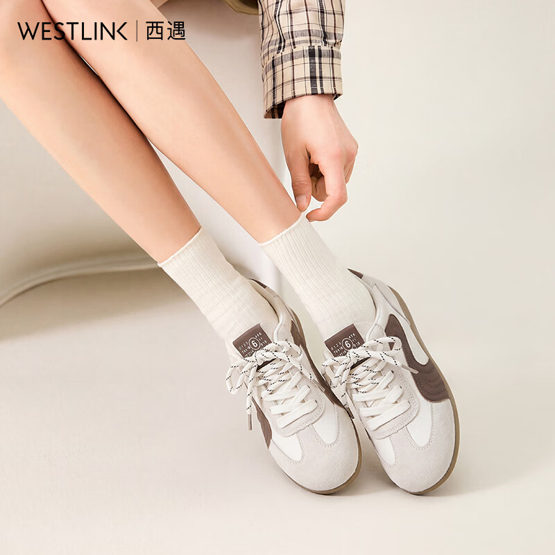 西遇(Westlink)红色德训鞋女2026春季新款百搭阿甘鞋本命年运动休闲轻便板鞋 米白+棕色 预售20天 38 (240)