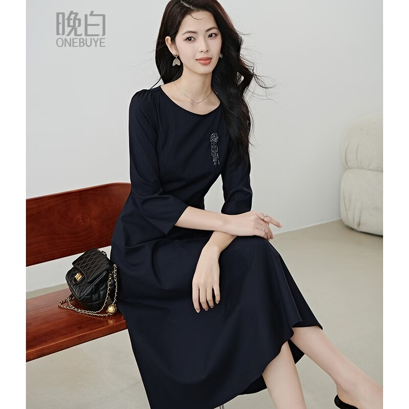 晚白【新品】2026春款正式场合穿搭裙子挺括利落收腰显瘦垂坠感连衣裙 深蓝色 S