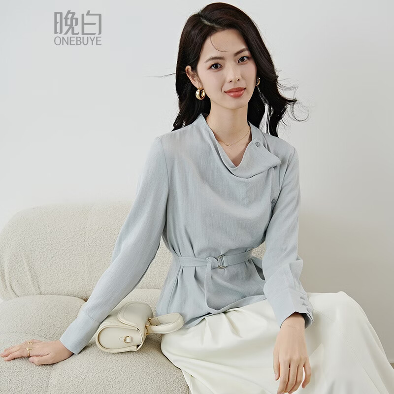 晚白2026春款时尚优雅设计师款系带亚麻上衣不规则荡领干练知性衬衫女 浅蓝色 M