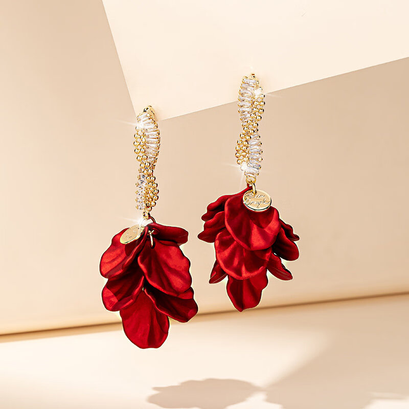 Qlady红色红色花瓣爆闪耳饰女气质耳环2026新款感轻奢耳坠小众 红色