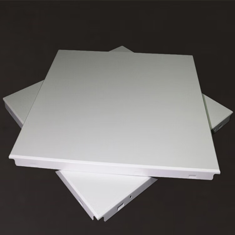 嗹工程铝扣板600*600办公室对角冲孔铝板吊顶材料龙骨 平面 常规白色