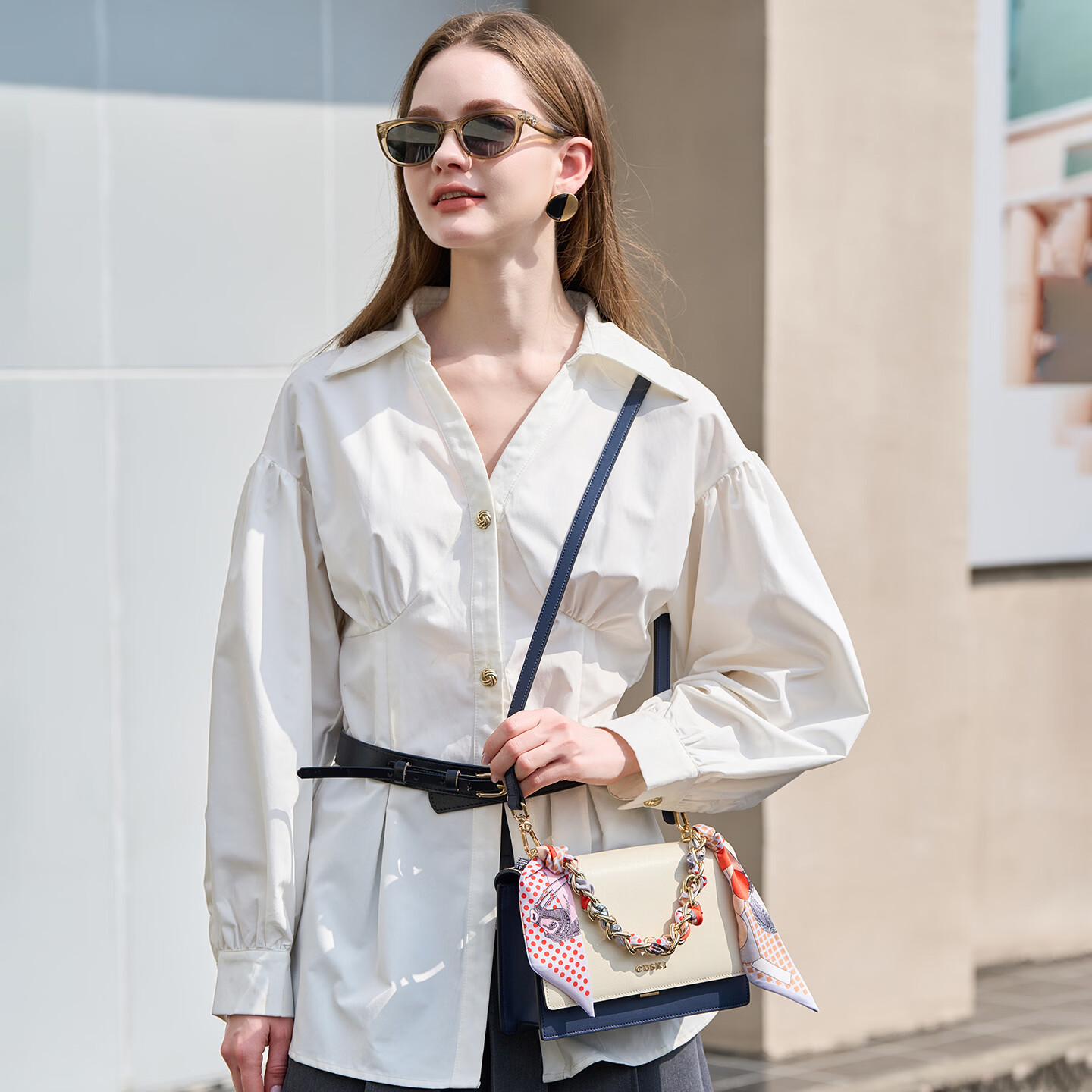 GUSKI法国奢侈品牌链条包撞色单肩手提丝巾牛皮斜挎包包生日情人节礼物 Off-white米白色 送女友送老婆送妈妈