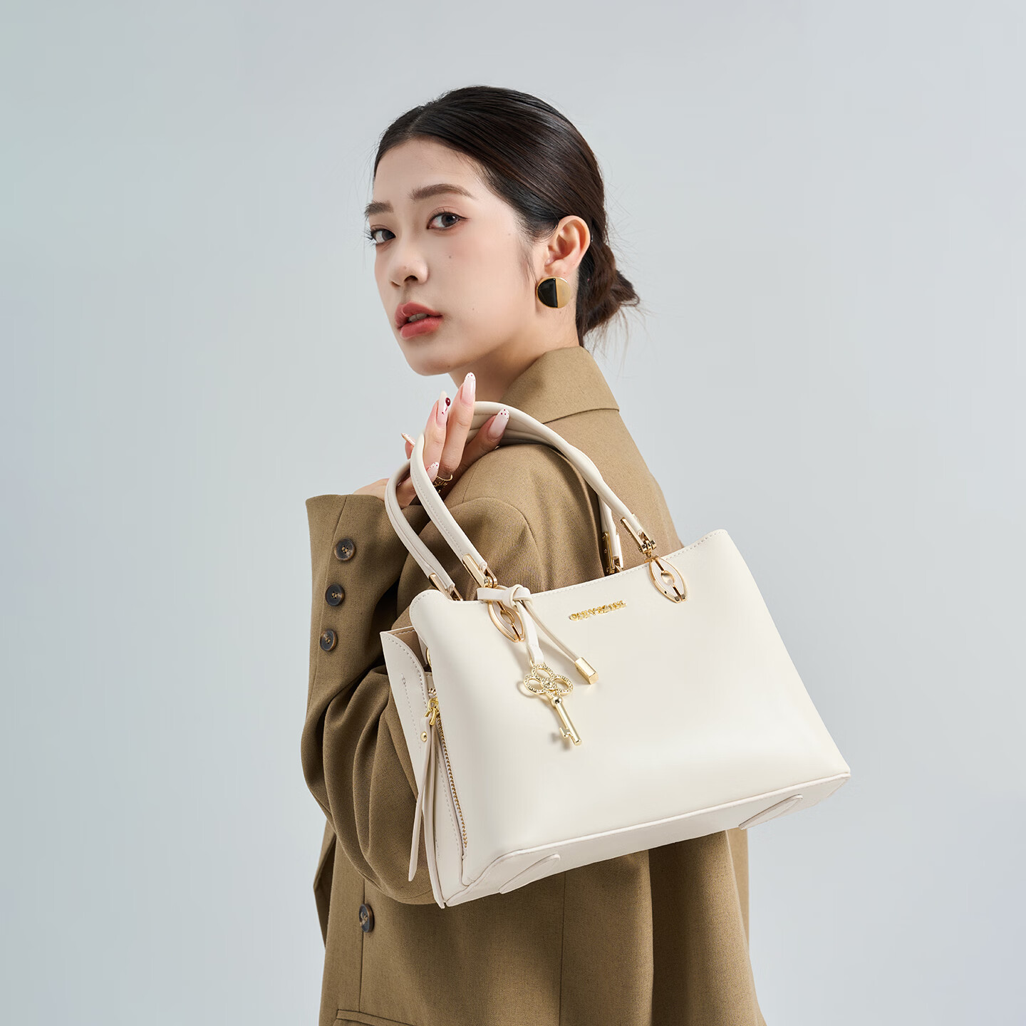 纪诗哲(GIEVSZHE)轻奢女包2026新款包包斜挎包单肩手提包三八女神妇女节礼物送老婆 米白色