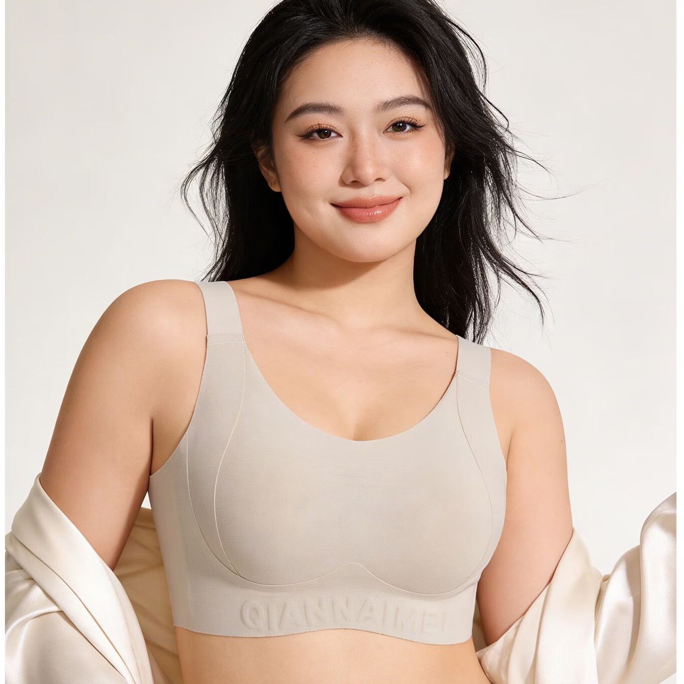 千奈美带风杯凉感大胸显小无痕聚拢收副乳防下垂兔耳杯文胸罩 奶霜绿 85B C