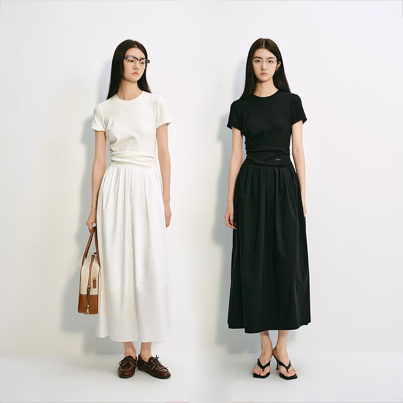 欧时力(OCHIRLY)【季中折扣】欧时力 连衣裙女2026夏新款褶皱短袖收腰显瘦小黑裙 黑色 -独家定染面料 L