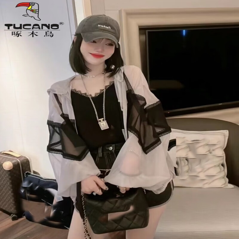 啄木鸟欧货蕾丝拼接薄款连帽防晒衣外套女设计师冬季超仙防晒服开衫