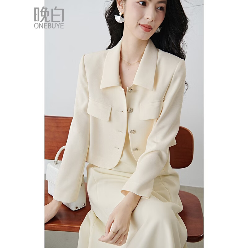 晚白2026年春款温柔富家千金感翻领上衣显高显瘦全里衬小个子短外套女 米杏色 L