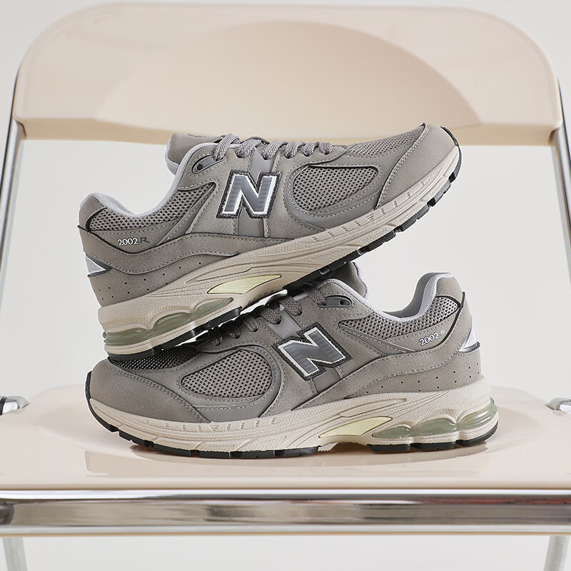 新百伦春秋酷跑运动鞋男女复古跑步鞋2002休闲老爹鞋情侣跑鞋 黑米 46