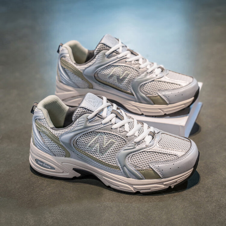 新百伦530运动鞋女2026新款夏季男款男士鞋子百搭网面白色男 白银 36