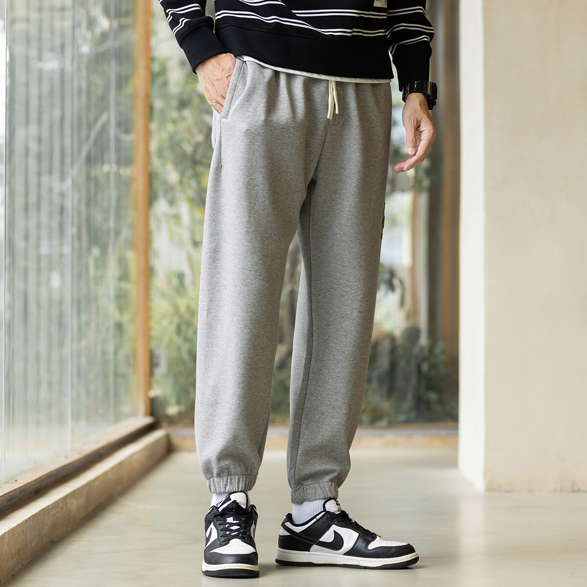 布衣传说泡沫印花简约舒适松紧腰抽绳束脚针织运动裤男式休闲裤 黑色 XL