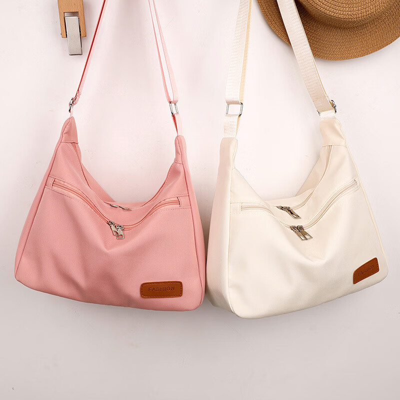 【严选好物】尼龙斜跨包女2025新款单肩包轻便小挎包学生女包休闲 乳白色