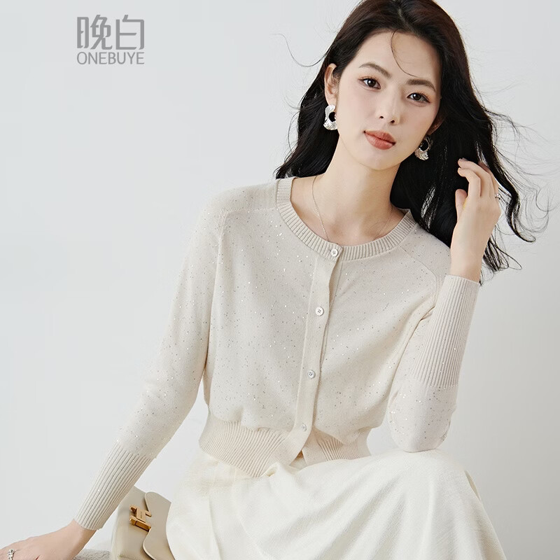 晚白2026年春款气质温柔圆领细闪亮片软糯上衣日常内搭外穿针织开衫女 米杏色 L