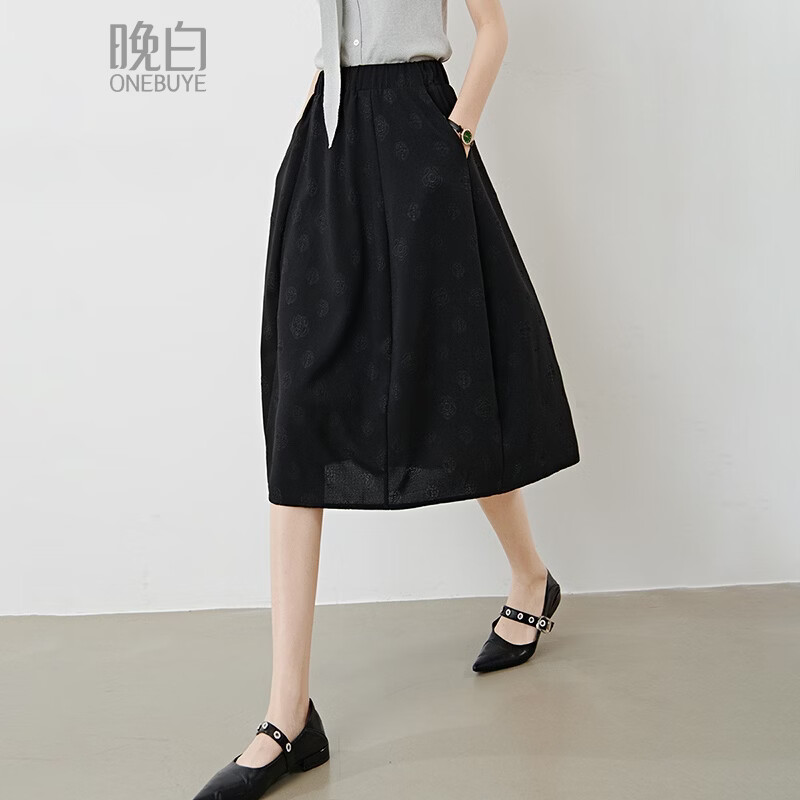 晚白2026年春款复古国风重工暗纹提花半身裙松紧高腰廓形显瘦花苞裙 黑色 M