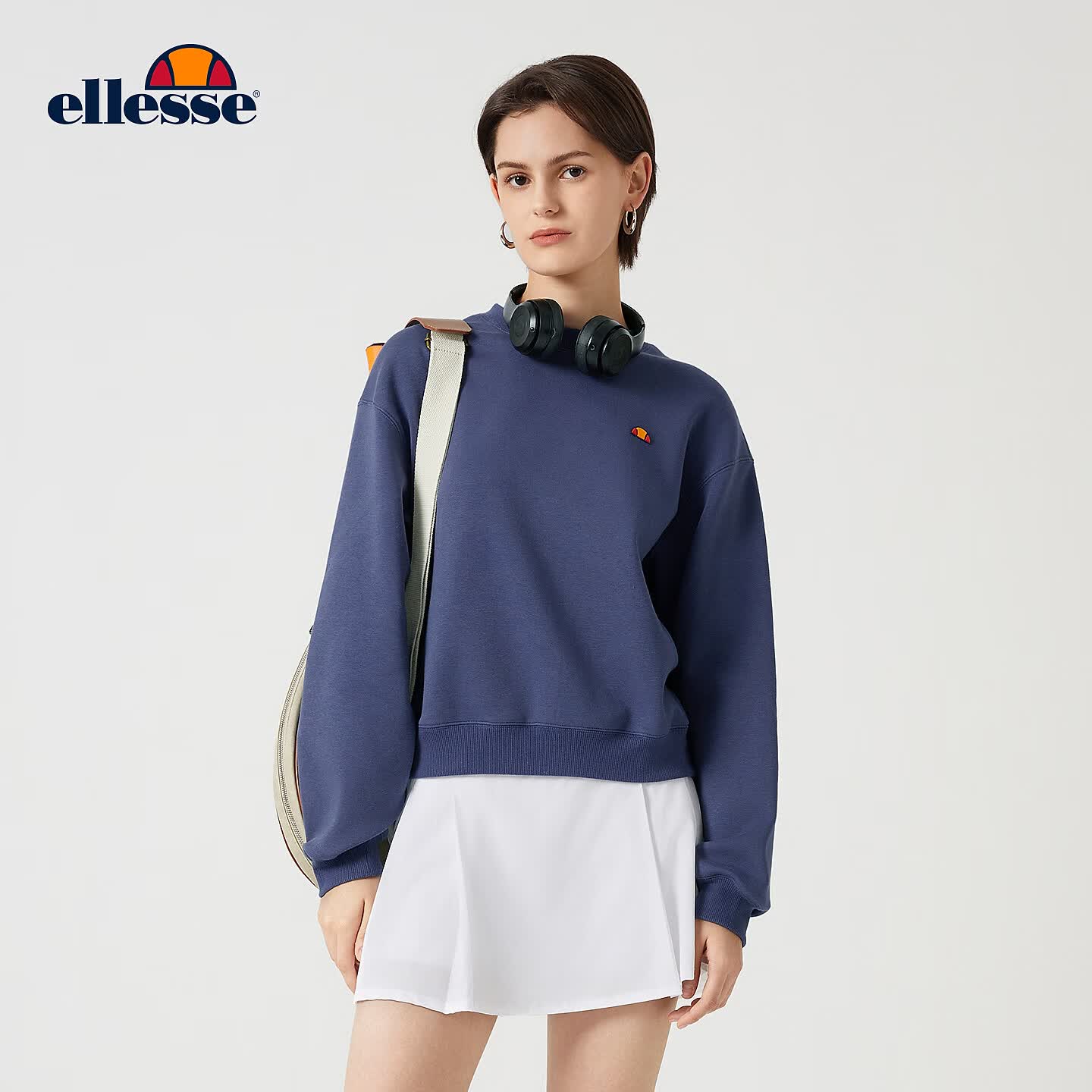 ellesse小贝壳秋季新款圆领卫衣女加厚运动套头衫薄绒休闲上衣 藏蓝色 XS