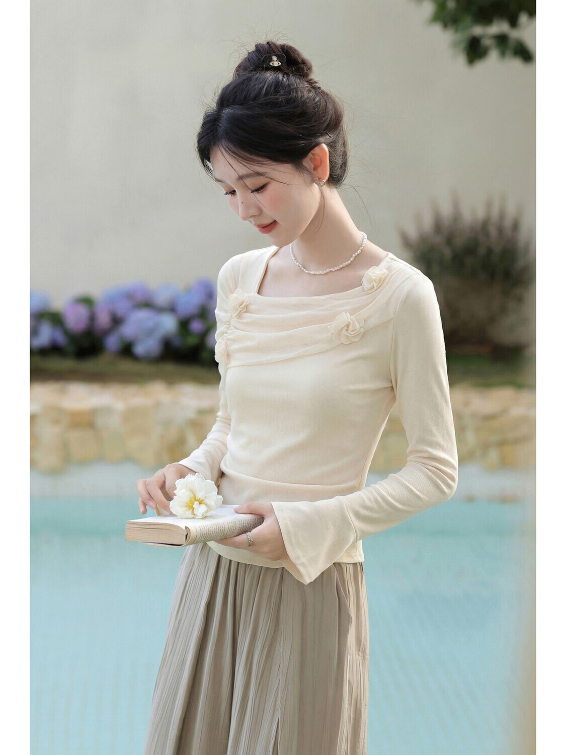 鹿向南「琉璃花海」小众设计感杏色长袖t恤女春短款修身法式上衣 杏色 T恤 S