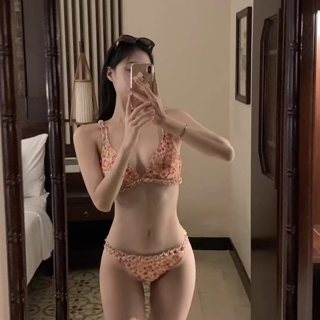 ���롤��ʩ��Ӿ��Ů�¿��Ըз������黨�Ȼ���Ů����С�ؿɰ����߶ȼ���ȪӾװ ��ɫ M 115Ԫ