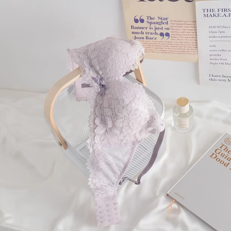 维多利亚的格调小胸聚拢内衣女文胸套装调整型无钢圈蕾丝胸罩纯欲高级礼物妇女节 轻烟紫 套装 【礼盒装】 75A 34B 通杯